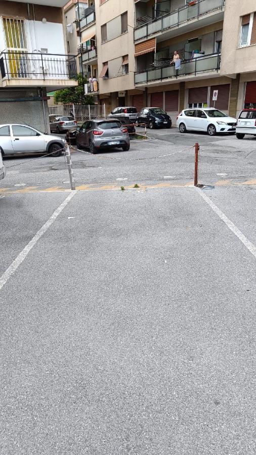 Karina, To The Beach With Terrace And Private Parking Savona Luaran gambar