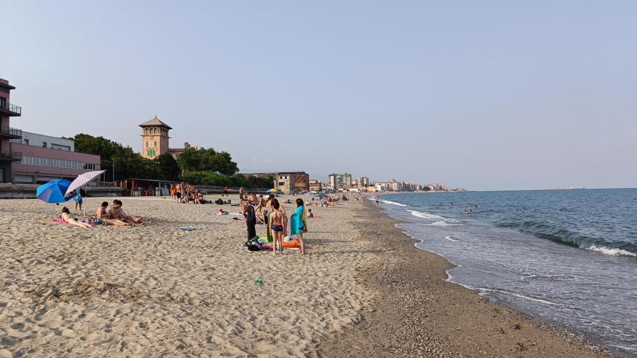 Karina, To The Beach With Terrace And Private Parking Savona Luaran gambar