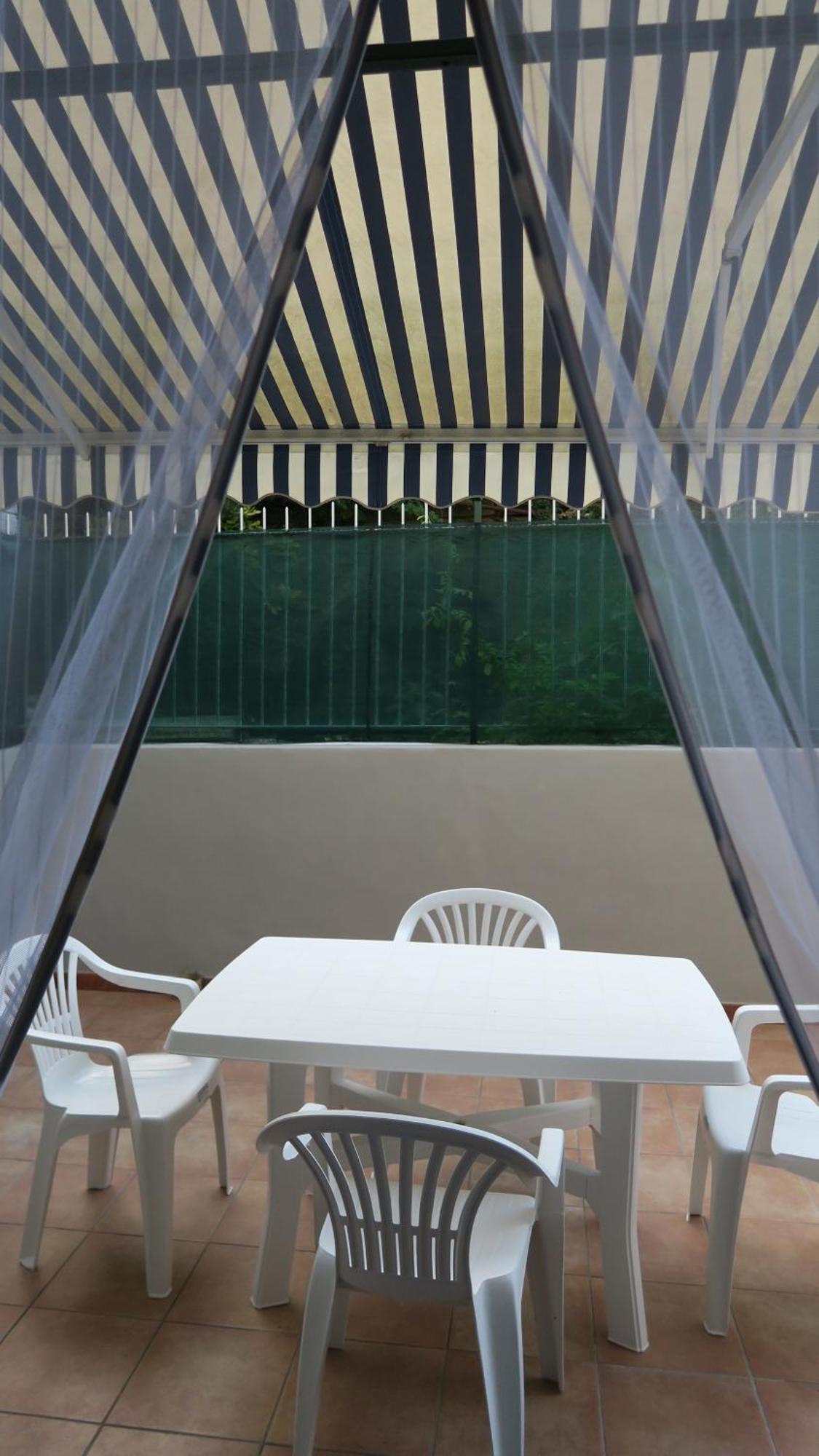 Karina, To The Beach With Terrace And Private Parking Savona Luaran gambar