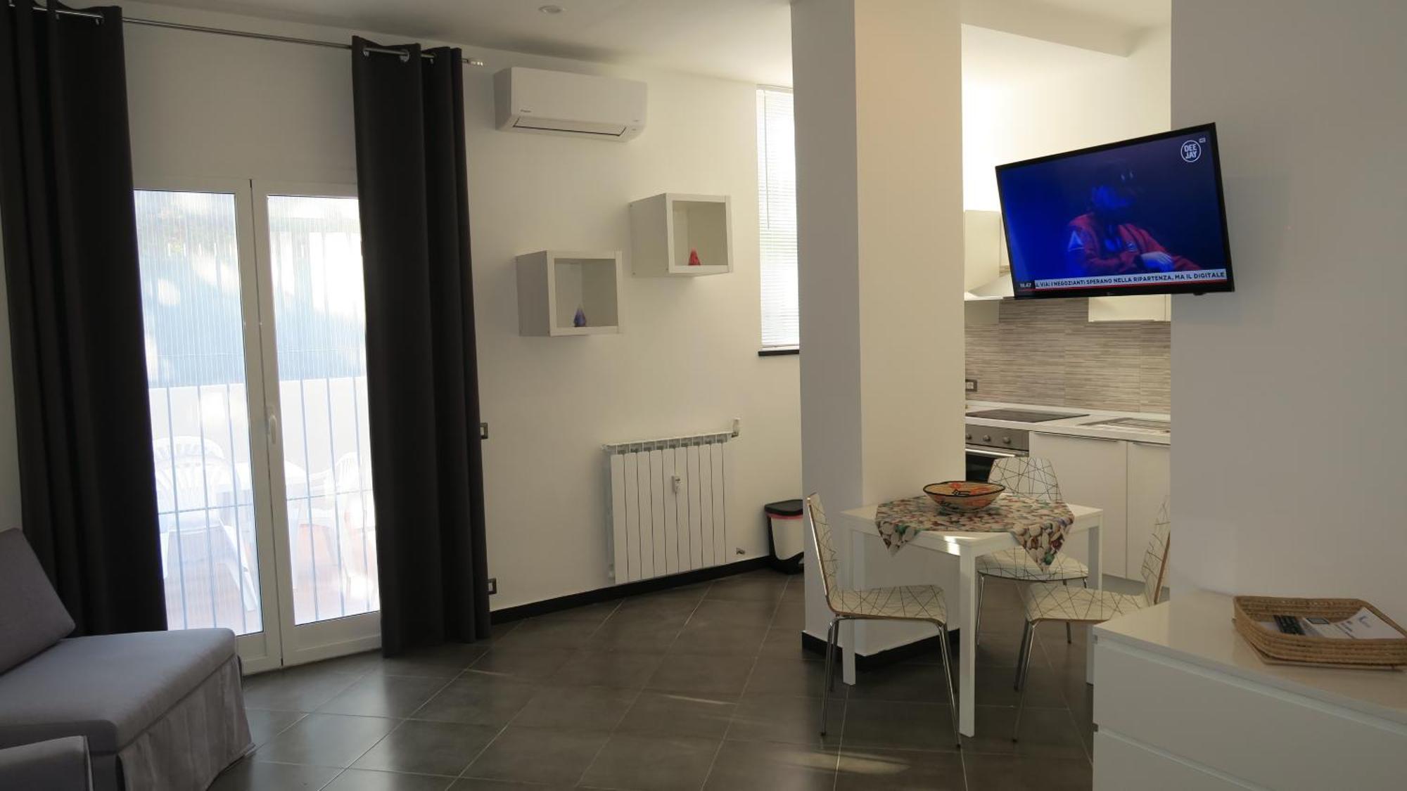 Karina, To The Beach With Terrace And Private Parking Savona Luaran gambar